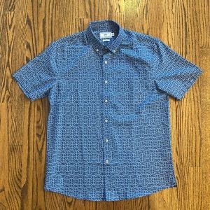 Southern Tide Blue Hook Print Short Sleeve Button Down Performance Dock Shirt M